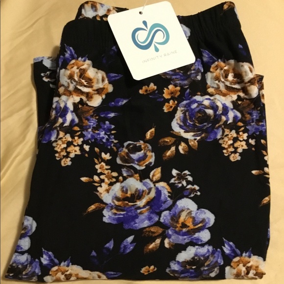 🆕New Roses legging - Picture 2 of 5